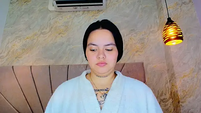 Mia_candy_0