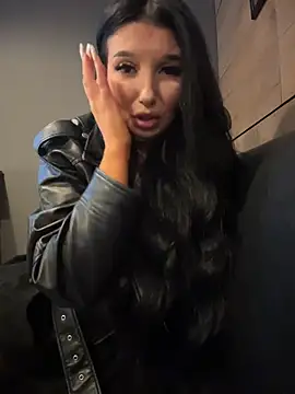 Tisha_Busty