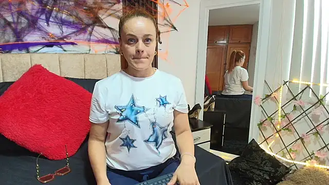 cristalwalker__ live cam on StripChat