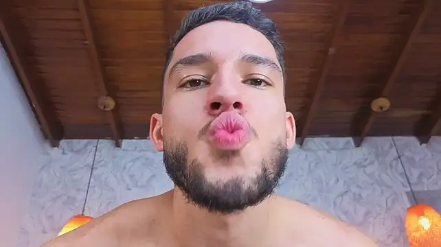 axel_tone