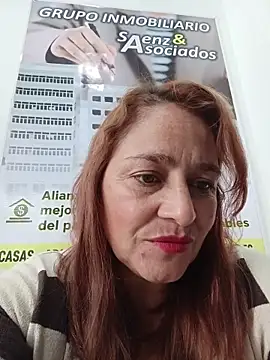 LUISA--30 live cam on StripChat
