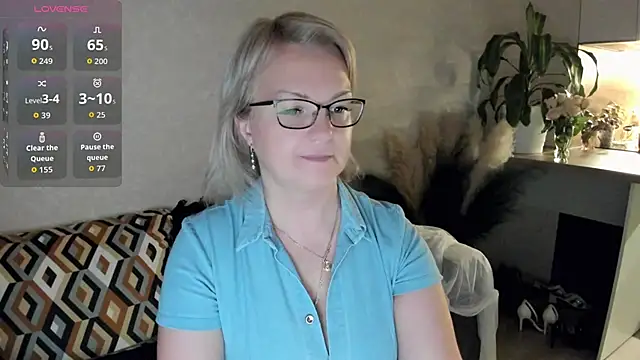 Juarnea_ live cam on StripChat