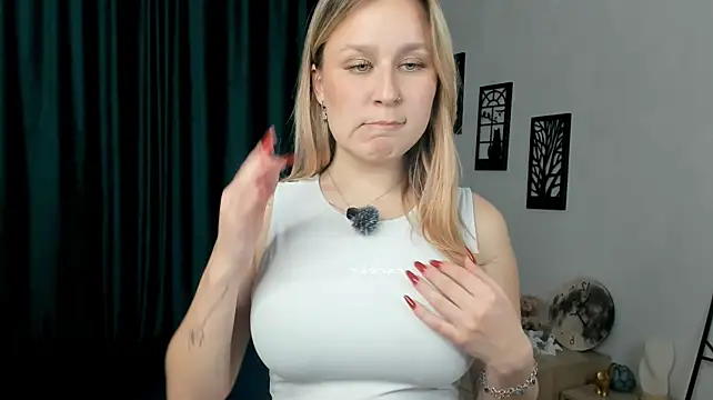 IvonneClaar live cam preview