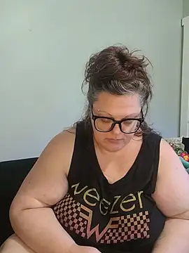 ticklesquirt live cam preview