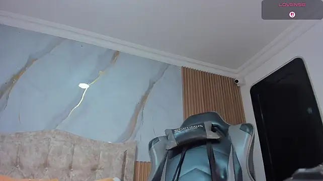 lia_16 live cam on StripChat