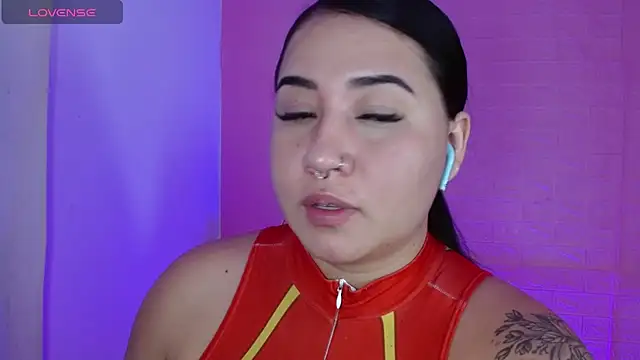 _hooly live cam on StripChat