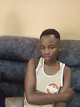 Freakycutestud live cam on StripChat