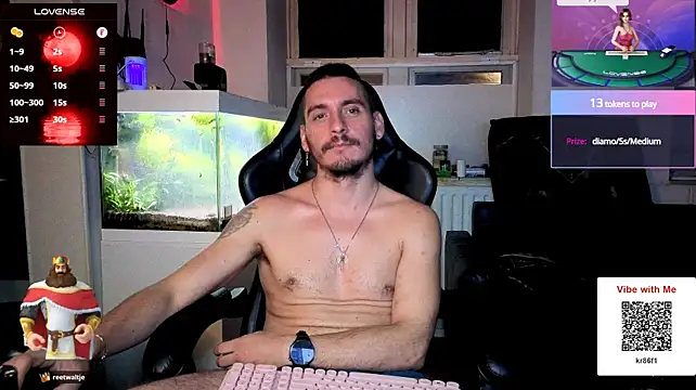 Rayzel_White live cam on StripChat