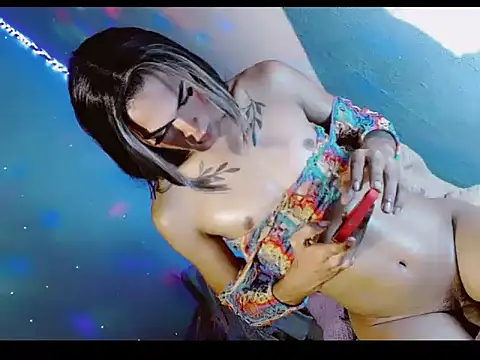 BiggoldencockX live cam on StripChat