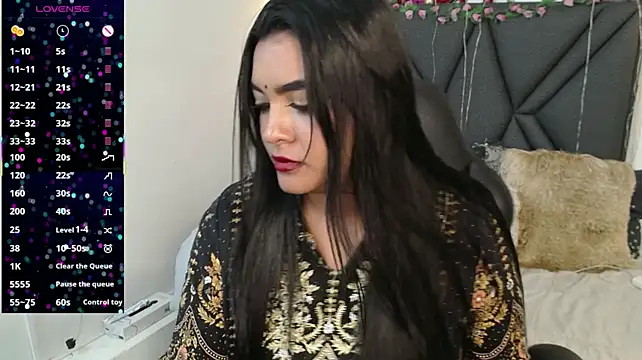 lakshmiraniii live cam on StripChat