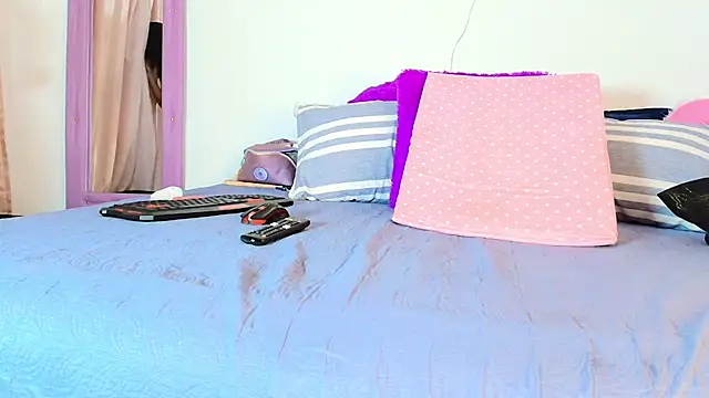 Karolina311- webcam stripchat model stream image