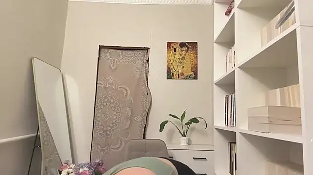 KatriceKlacic live cam on StripChat