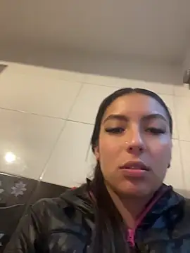 Julieth_ec_ live cam on StripChat