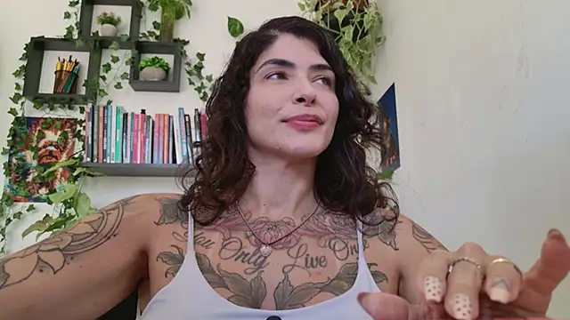 TaliMajesty live cam on StripChat