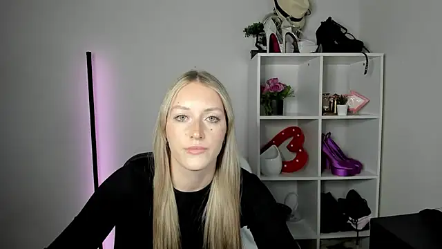 EvelynBlond