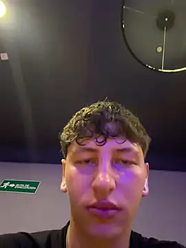 ARON_LUXX