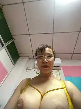 Catlady66 live cam on StripChat