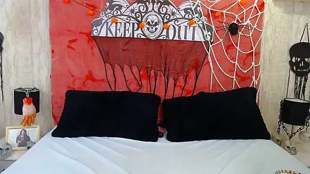 KarllaWalker live cam on StripChat