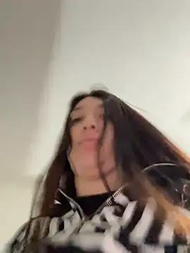 Mia__Gray live cam on StripChat