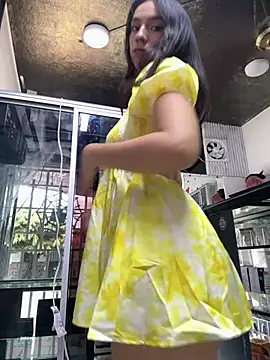 lunaluxury22 (F young) - show asshole +  doggy in the store🤫