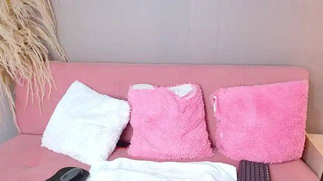 Lia_Millers18