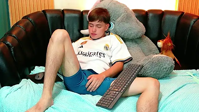 Brian_Montes live sex cam