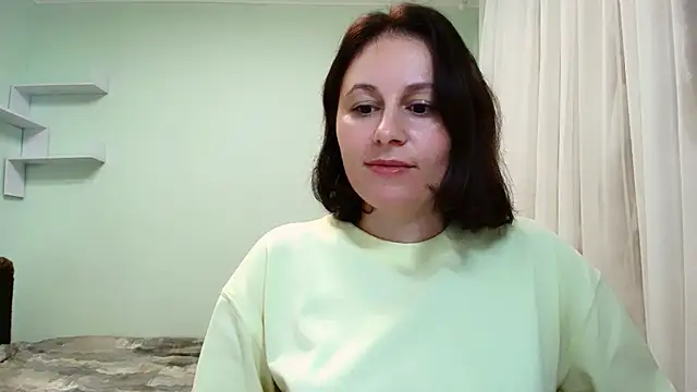 Inessa_beauty live cam on StripChat
