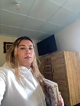_BellaSmith_ live cam on StripChat