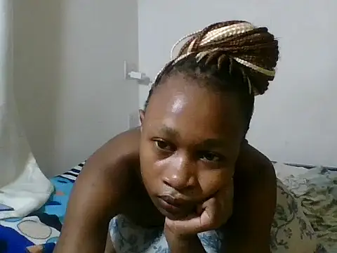 Choco_petite2 live cam on StripChat
