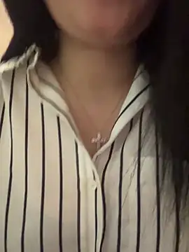 ValeWillow29 live cam on StripChat