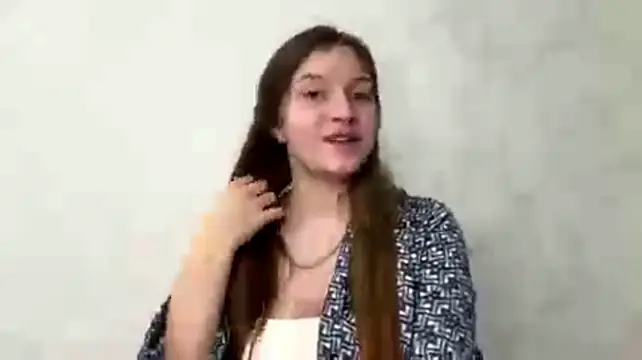 LinaMeall live cam on StripChat