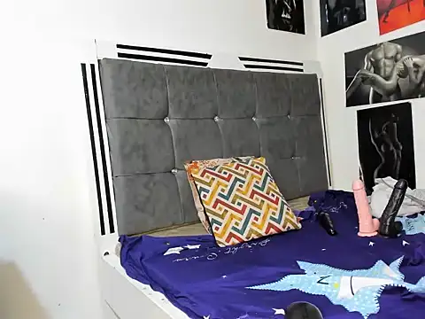 hairymamaa live cam on StripChat