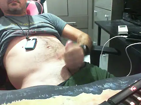 noel329 live cam on StripChat