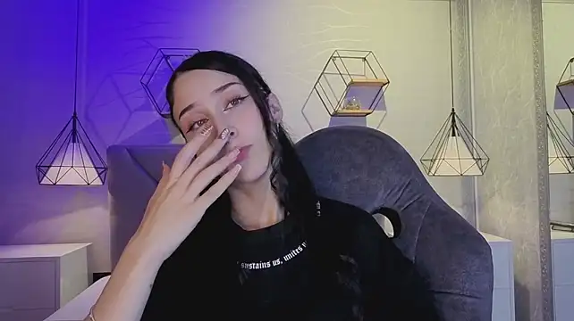 lhiamfitt10 live cam on StripChat