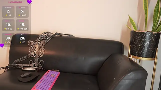 Emma_collins01