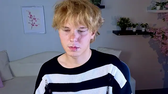 Benjamin_Brooke live sex cam