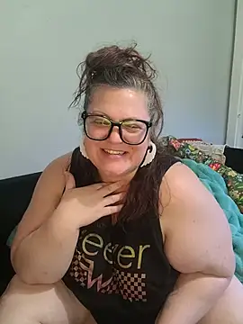 ticklesquirt live cam on StripChat