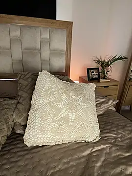 Sienna_brunette