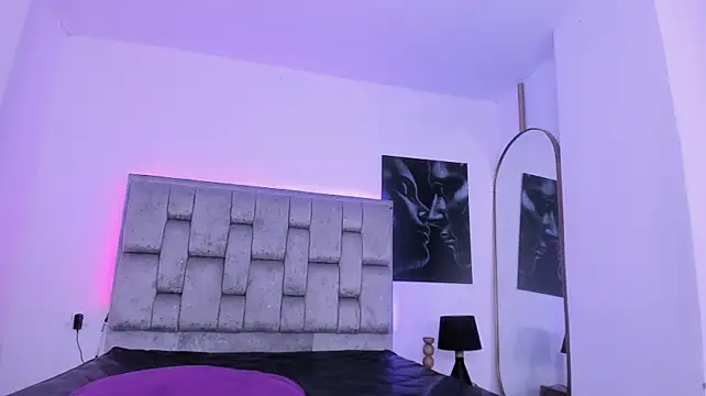 Kiaraa_lux webcam stripchat model stream image