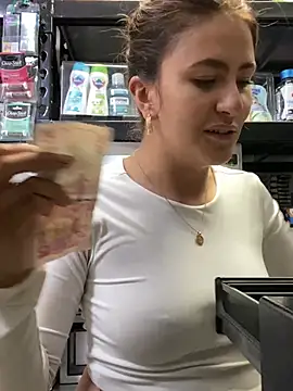 Andrea_19blonde