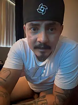PeterGrandee live cam on StripChat