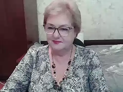 Renata62011 live cam on StripChat