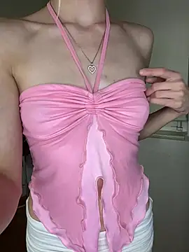MinnieMausi live cam on StripChat