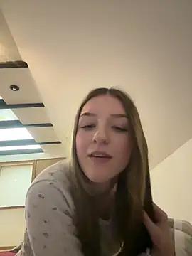 MyCherryKiss live cam on StripChat