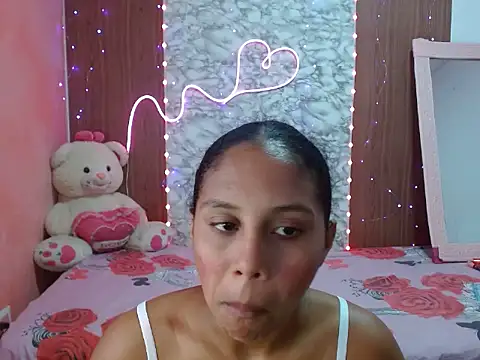 daniela_lan11 webcam stripchat model stream image