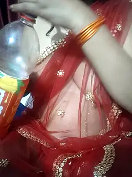 Golden_Desi webcam stripchat model stream image