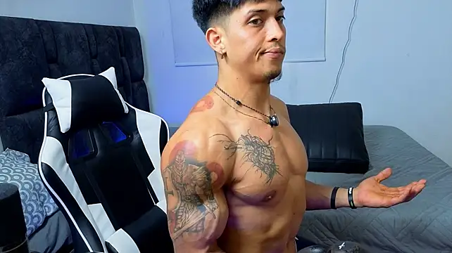 Austin_muscle live cam on StripChat