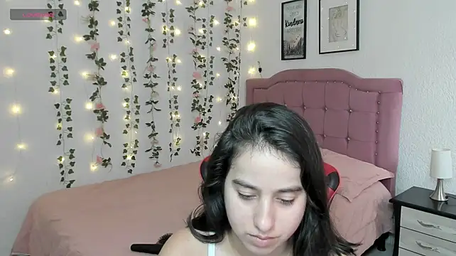 Antonella_heinz webcam stripchat model stream image
