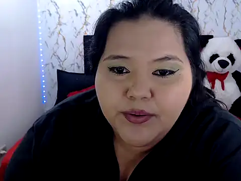 magda_curvy2324