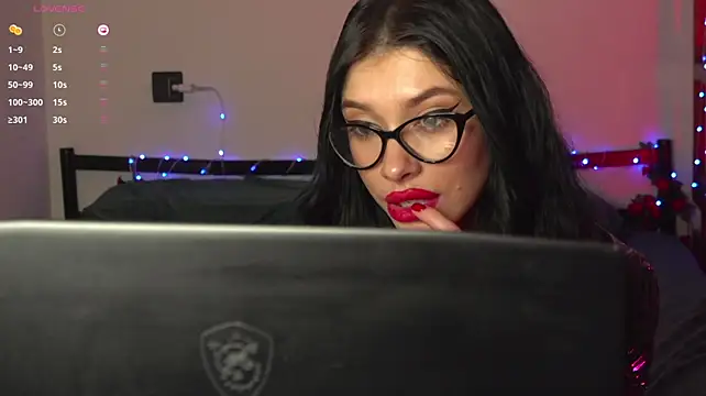 Olivia_Faye